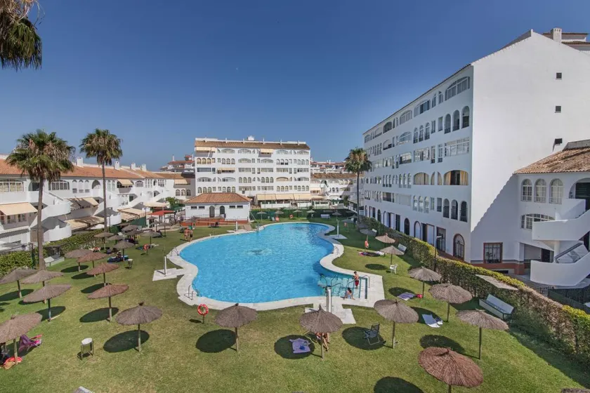 Apartment with pool & garden | Garden view - Image 1