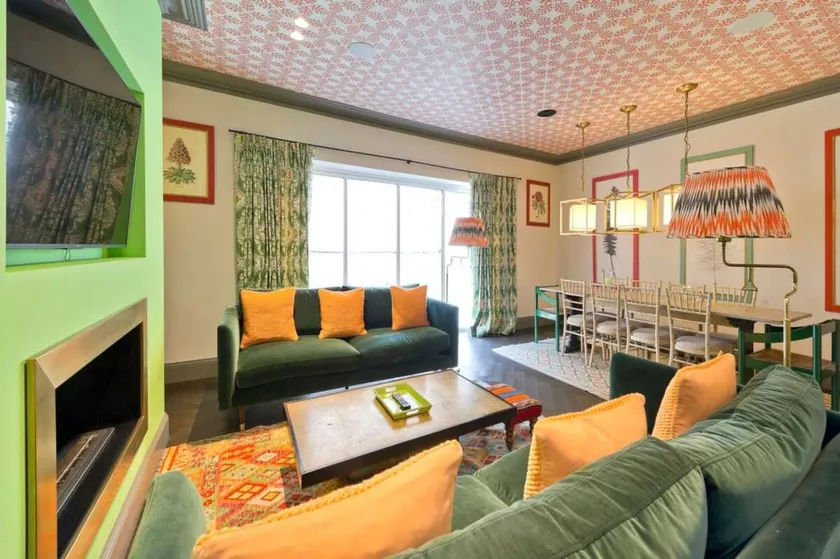 Designer Colourful 3 Bed Property Kensington - Image 1