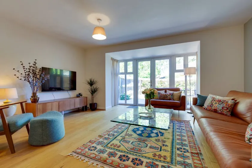 Fully equipped pleasant house with garden & fast internet | Suitable for remote work - Image 1