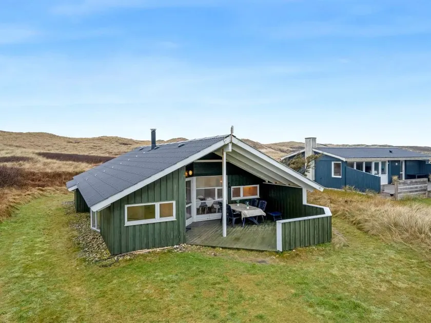 Family-friendly holiday home with terrace & sauna | Lake view | Next to the beach | Pets are welcome - Image 1