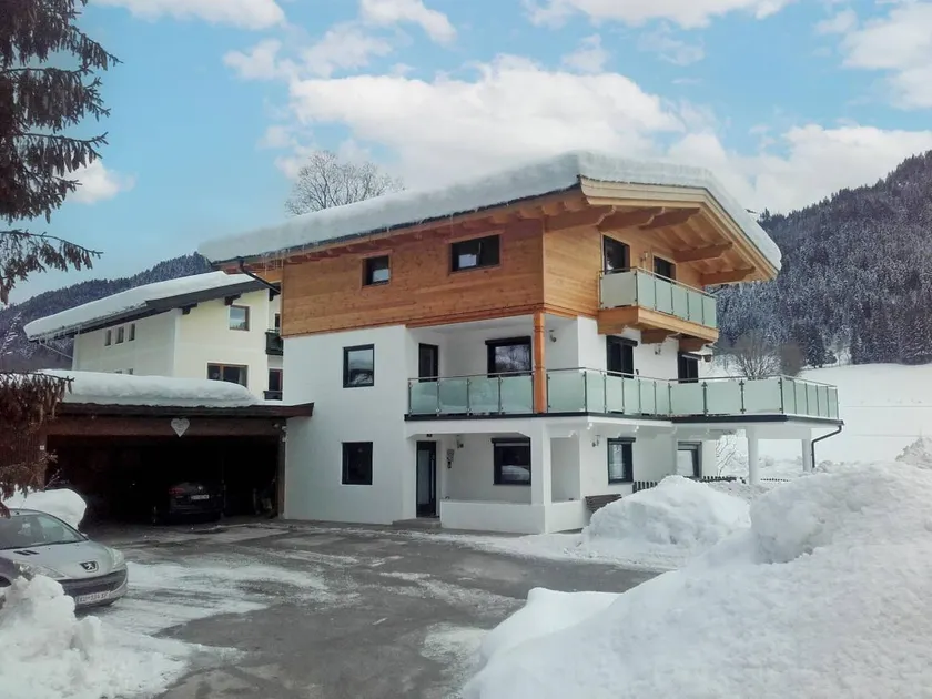 Children-friendly wonderful flat with terrace & garden - Image 1