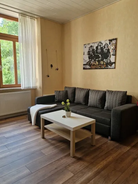 Flat with garden - Image 1