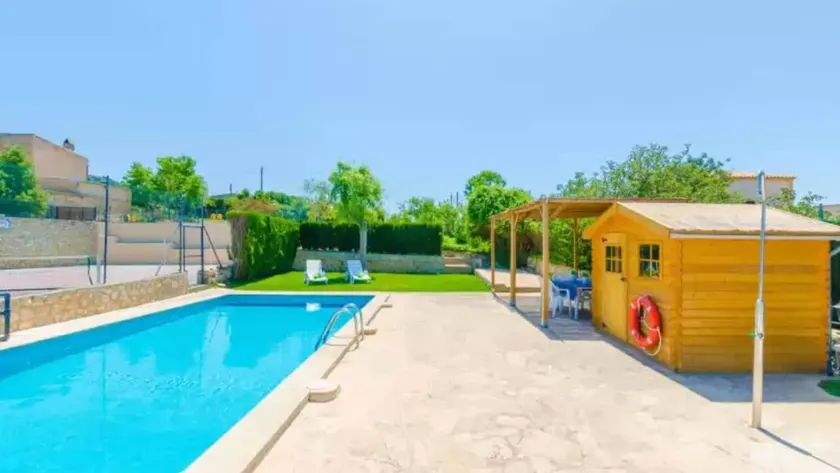 Apartamento vacacional con barbacoa, jardín y piscina | Se admiten mascotas - Image 1