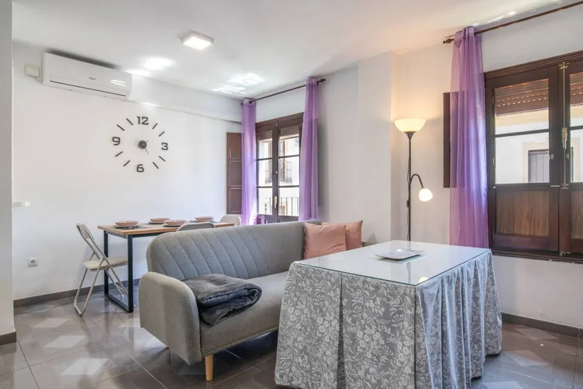 Flat | Next to Tajo de Ronda | City view | Perfect for remote work - Image 1