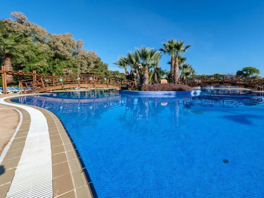 Children-friendly unique accommodation with pool & terrace | Beach nearby - Image 1