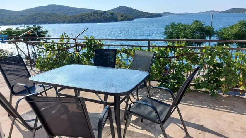 Holiday apartment with terrace | Sea view - Image 1