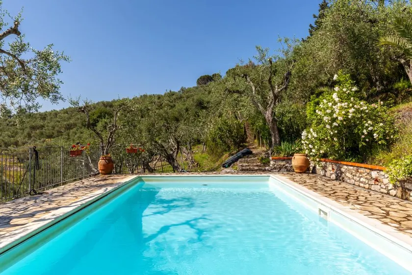 Villa with private pool & terrace - Image 1