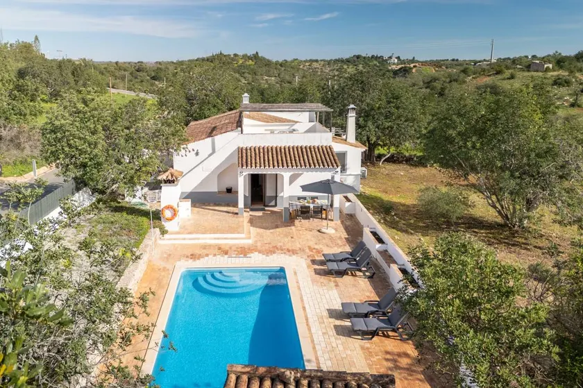 Bed and Breakfast 'Casa Margarida' with Private Pool, Wi-Fi and Air Conditioning - Image 1