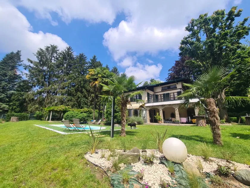 Wunderschöne Villa zwischen Como und Mailand - Image 1