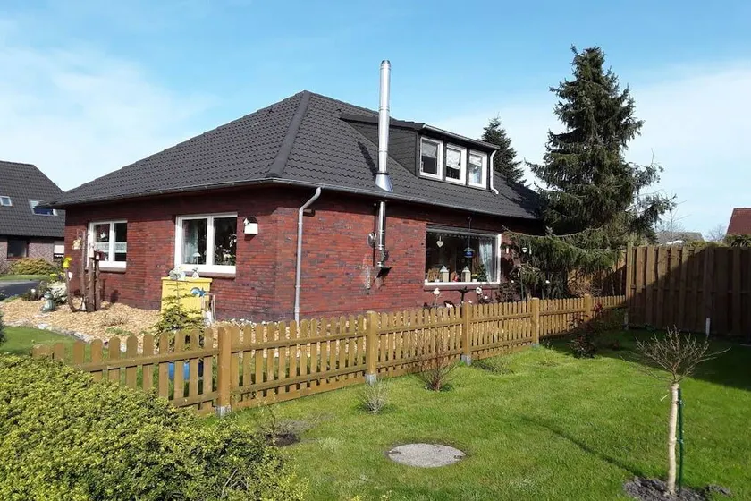 Pleasant house with garden | Dogs allowed - Image 1