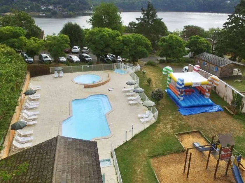House with heated pool & terrace - Image 1