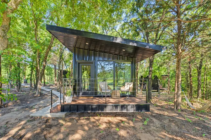 Child-friendly wonderful letting with garden & barbeque | Water view - Image 1