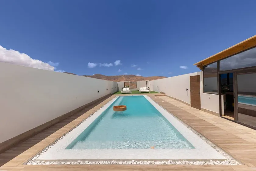 Maison entièrement équipée avec internet haut débit, terrasse et piscine | Vue jardin | Idéale pour le télétravail - Image 1