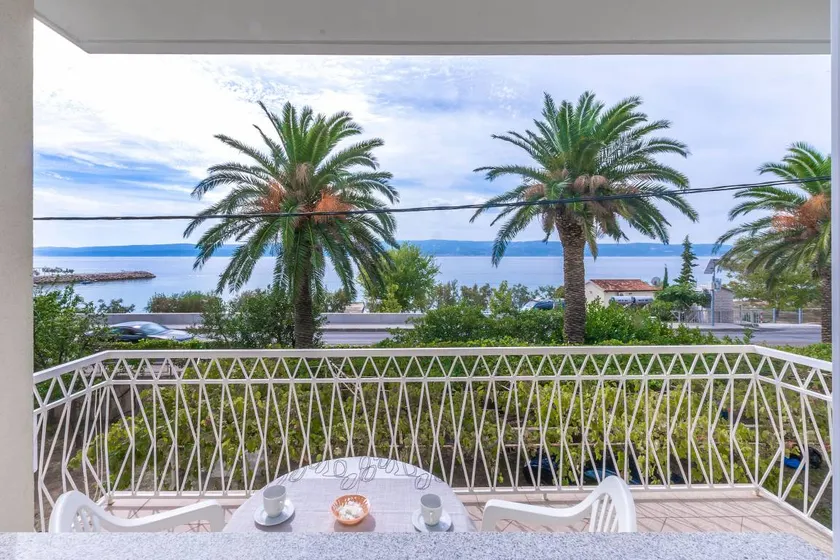 Beautiful flat with garden & BBQ | Sea view | Next to the beach | Dogs allowed - Image 1