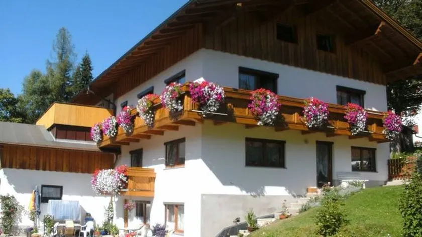 Appartement adapté aux familles avec terrasse, barbecue et jardin | Vue panoramique - Image 1