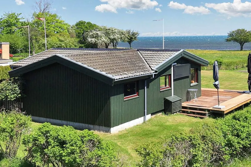 Fully equipped pleasant house with garden & terrace - Image 1