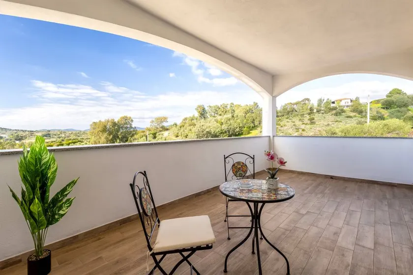 Agréable maison avec terrasse et jardin | Vue jardin - Image 1
