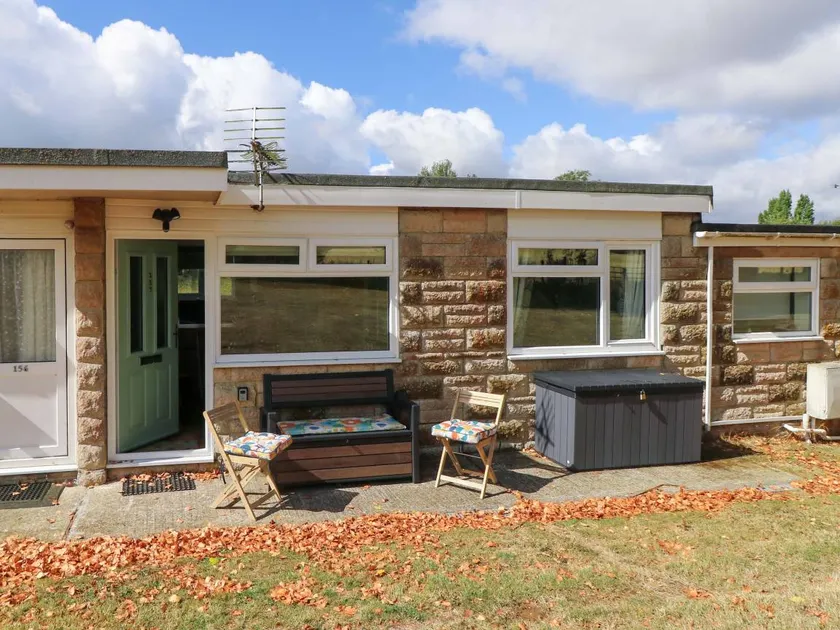 Fully equipped lovely cottage with garden | Beach view | Close to the beach | Pets are welcome - Image 1