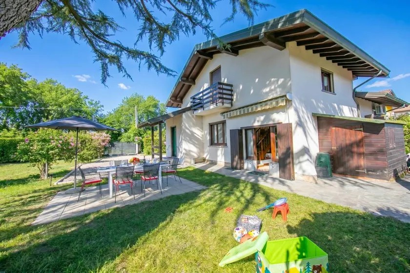 Spettacolare casa totalmente attrezzata con giardino, terrazza e barbecue - Image 1