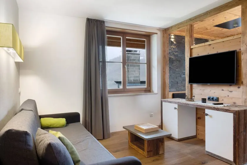Holiday apartment with terrace, barbecue & garden | Mountain view - Image 1