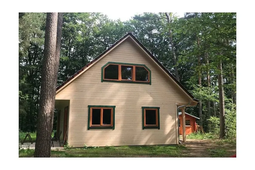 Holiday home with terrace - Image 1