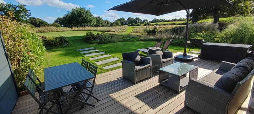Holiday home with garden, BBQ & terrace | Garden view - Image 1