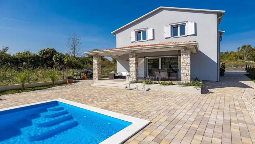 Fully equipped nice apartment with pool, barbecue & terrace - Image 1