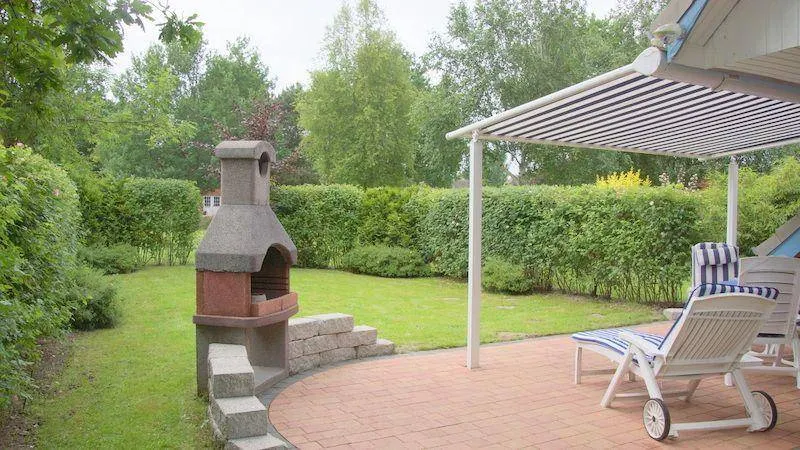 Child-friendly holiday home with barbeque, terrace & garden | Next to the beach | Pet-friendly - Image 1