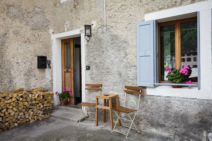 Cosy Holiday Home "La Pita" with Mountain View, Balcony, Fireplace and Wi-Fi - Image 1