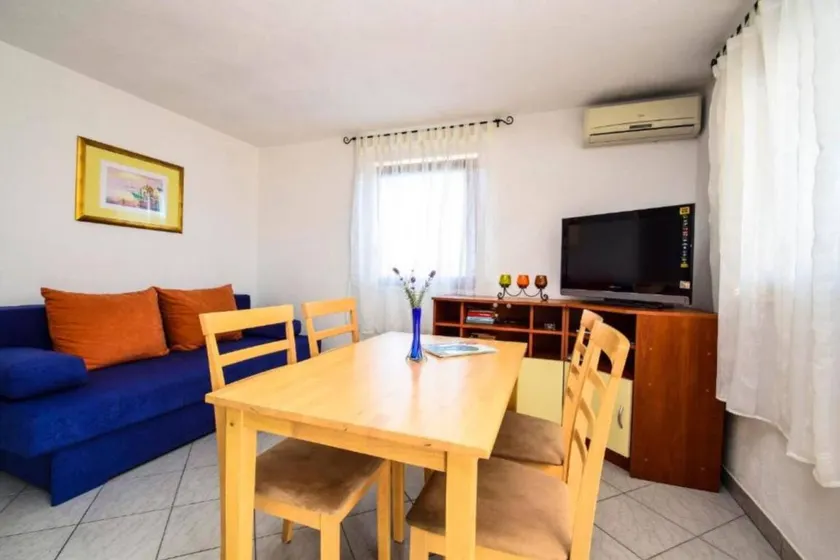 Apartment with barbecue & terrace - Image 1
