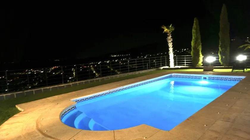 Splendida villa totalmente attrezzata con barbecue, terrazza e giardino | Vista sul lago | Adatta per il telelavoro | Ammette cani - Image 1