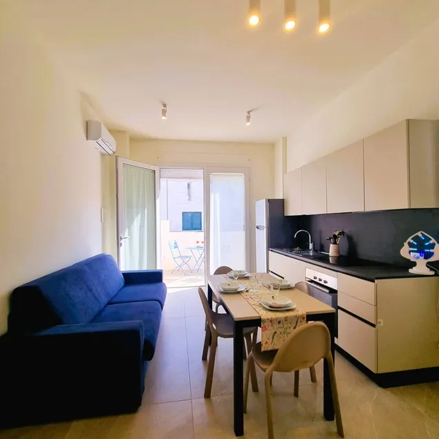 Merveilleux appartement adapté aux familles avec terrasse | Vue ville | À côté de la plage - Image 1