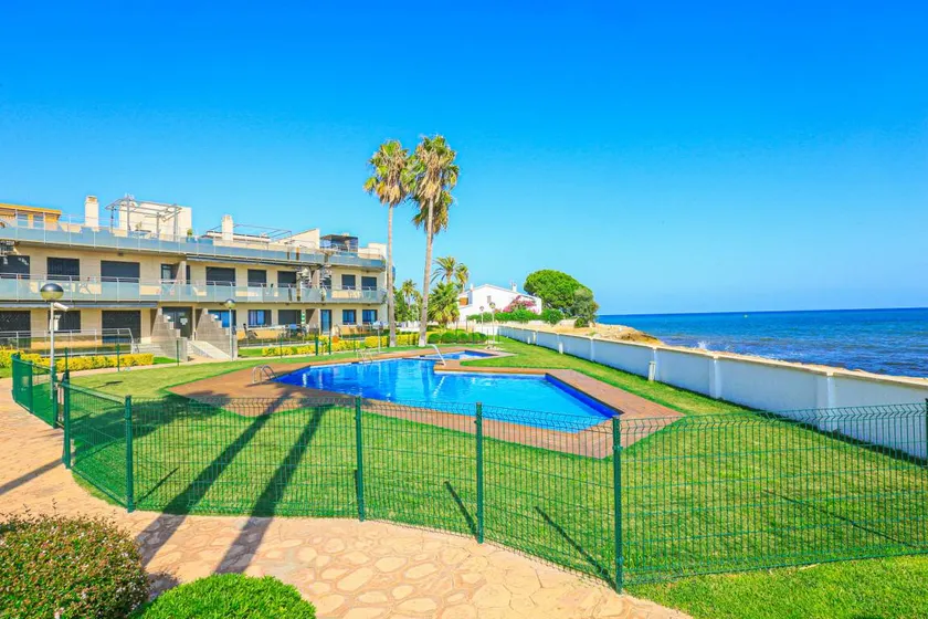 Schöne Wohnung mit Pool, Garten und Terrasse | Nah am Strand - Image 1
