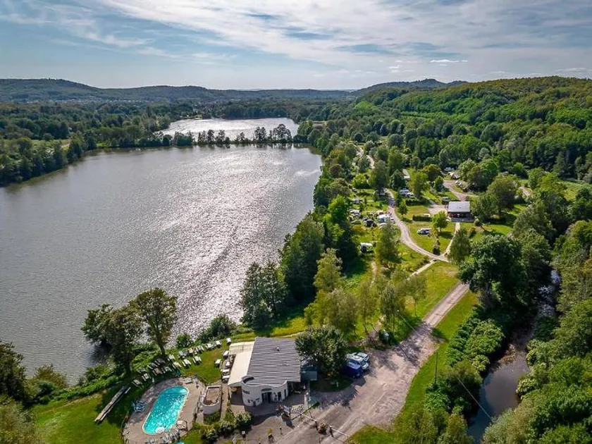 Wonderful mobile home with terrace & pool | Pets are welcome - Image 1