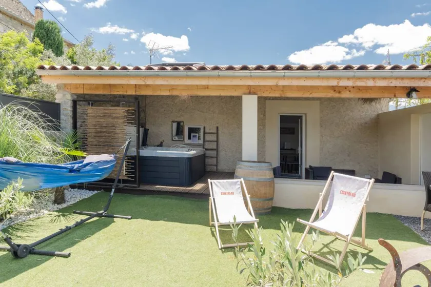 House with terrace, barbeque & garden | Garden view - Image 1