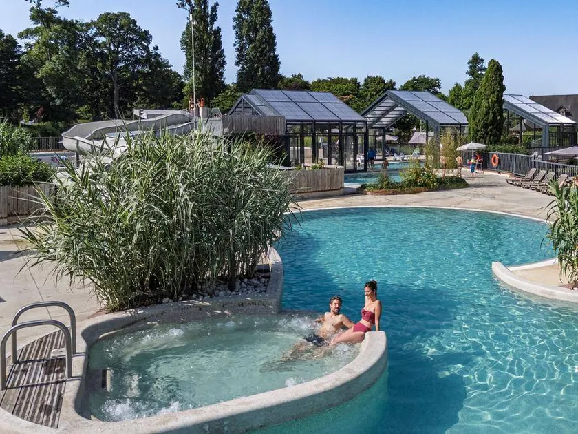 Mobil-home convivial et familial avec piscine chauffée et terrasse - Image 1
