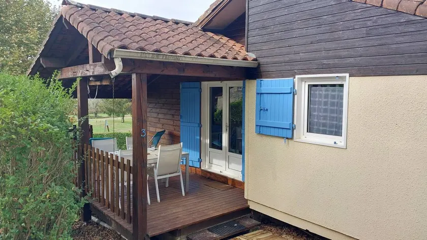 Child-friendly chalet with BBQ, terrace & pool | Pool view | Pets are welcome - Image 1