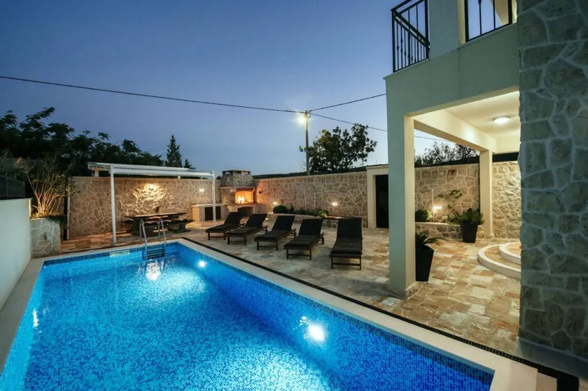 Fully equipped villa with BBQ, garden & private pool | Pool view - Image 1