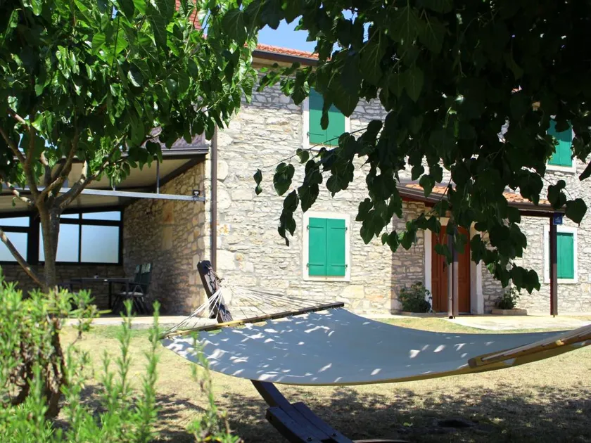 Holiday home with garden & barbeque | Nature view | Pet-friendly - Image 1