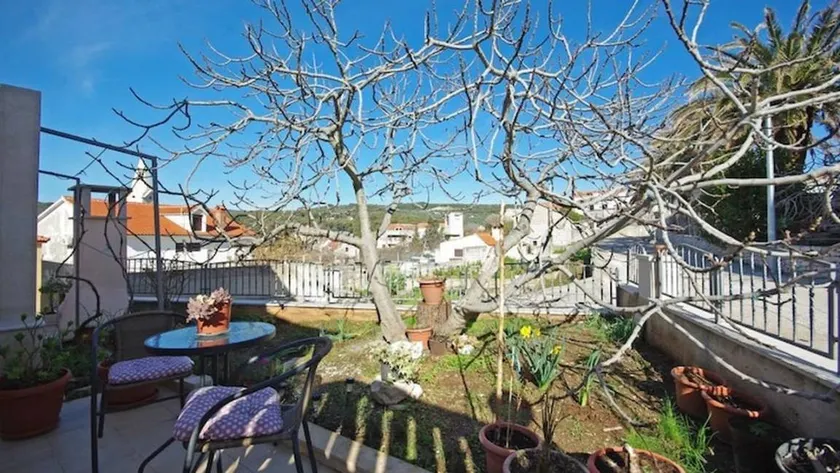 Pleasant flat with terrace | Sea view - Image 1