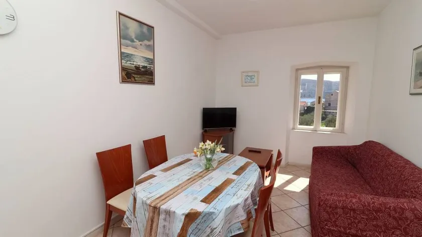 Holiday apartment with BBQ, garden & terrace | Sea view | Pets allowed - Image 1
