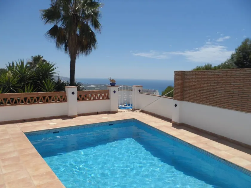Villa 'Torre Del Mar' with Sea View, Wi-Fi and Air Conditioning - Image 1