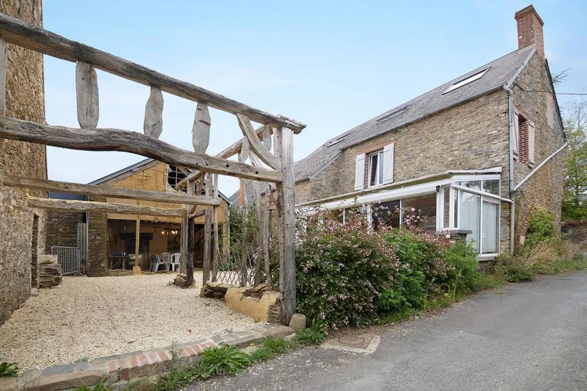 Familienfreundliches Landhaus mit Terrasse, Grill und Garten | Gartenblick | Perfekt für die Arbeit von Zuhause | Haustiere sind willkommen - Image 1