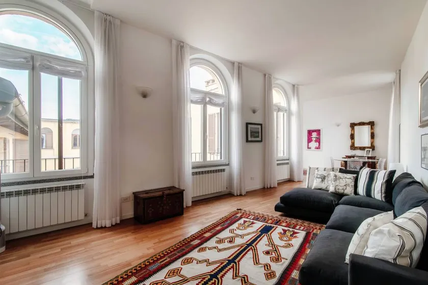 Medel - Image 1