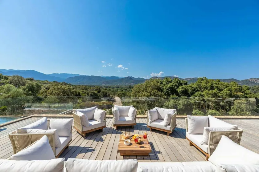 Holiday home with private pool, terrace & barbecue - Image 1