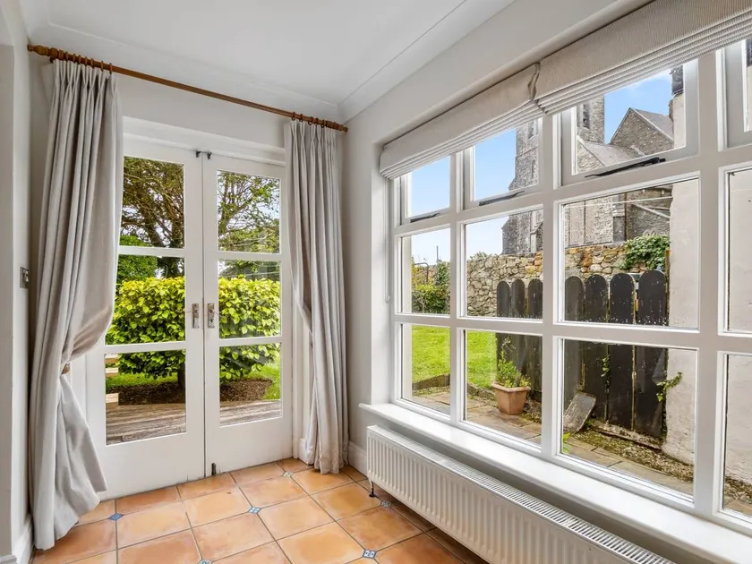 House with BBQ & garden | Perfect for remote work - Image 1