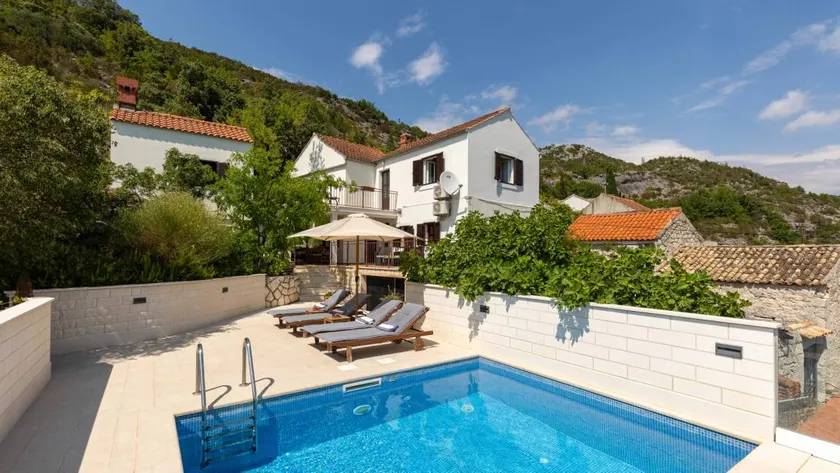 Villa mit Garten, Grill und privatem Pool - Image 1