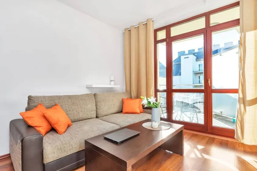 R a Wiatr w Cosy Studio Close to Beach Balcony - Image 1