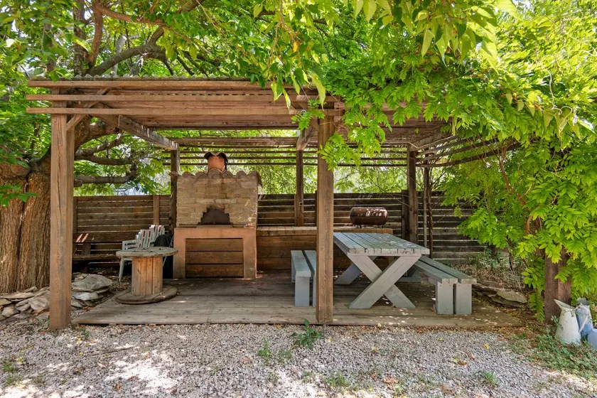 Maison avec terrasse et barbecue | Vue jardin - Image 1
