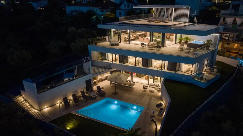Family-friendly villa with sauna, terrace & hot tub | Nature view | Beach nearby - Image 1